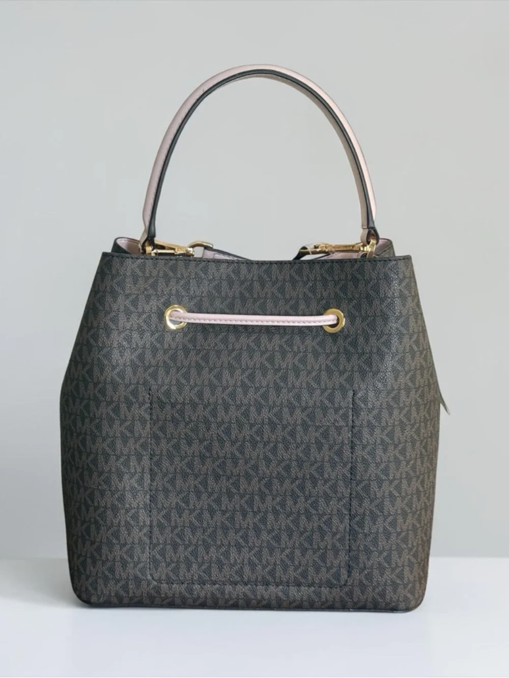 NWT Michael Kors Suri Brown Monogram Bucket Bag with Pale Pink Trim! NEW! - Picture 4 of 15